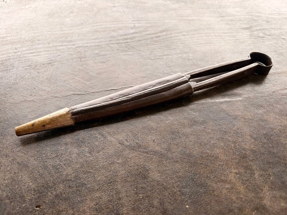 Maquignon Iron Hairpin In Its Case -photo-3