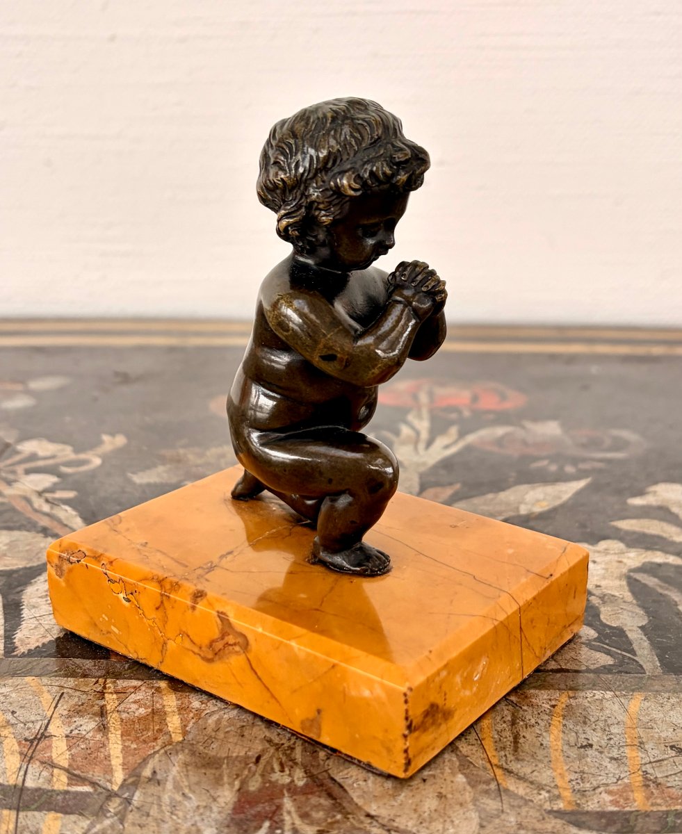 Early 19th-century Bronze Sculpture Of A Child At Prayer -photo-2