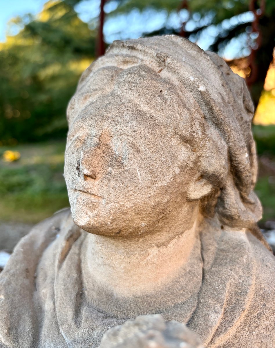 vierge en prière d'époque XVIIème en pierre -photo-3