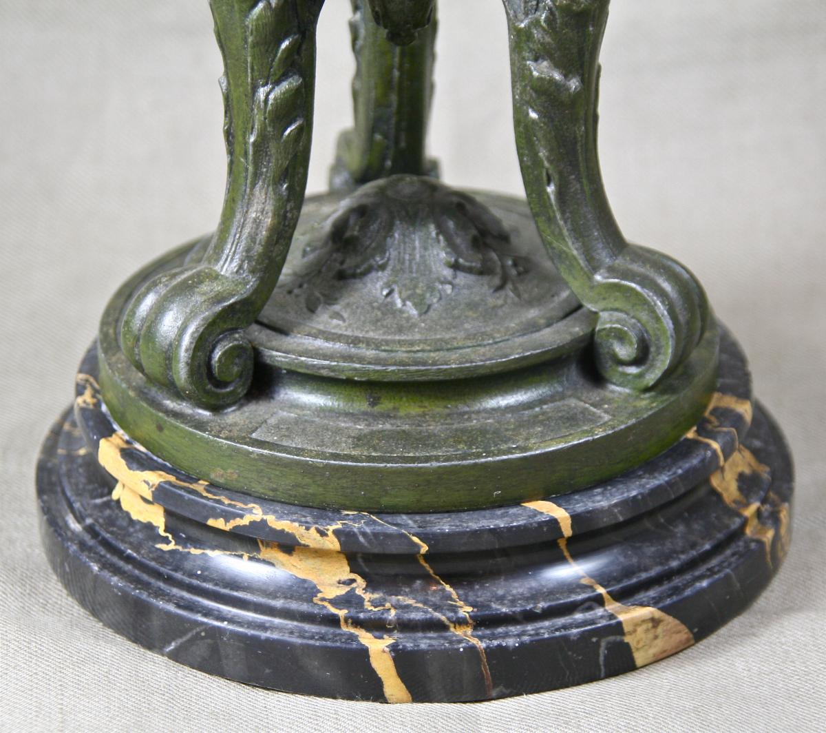 On The Nineteenth Pair Urn Cassolettes-photo-4