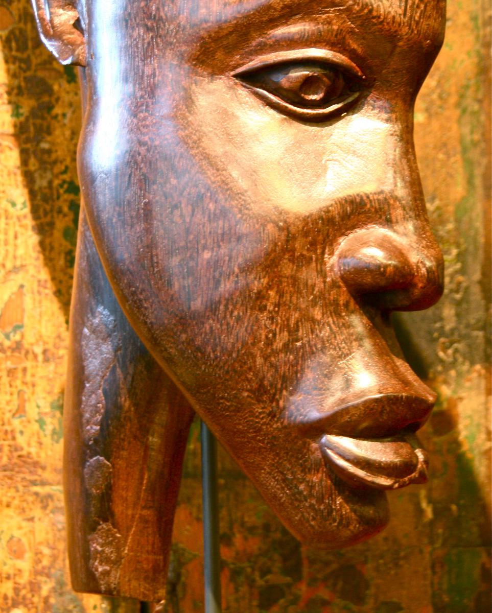 Paire De grands Masques Africains En Palmier Des Années 50 -photo-1