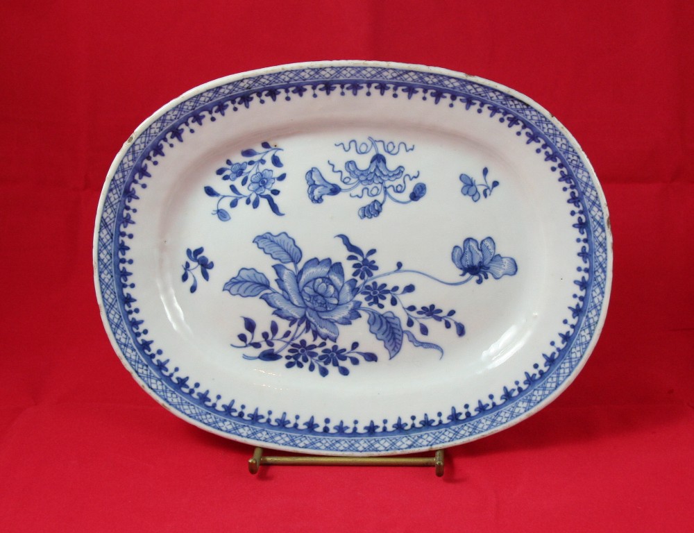 Plat En Porcelaine De Chine XVIIIème