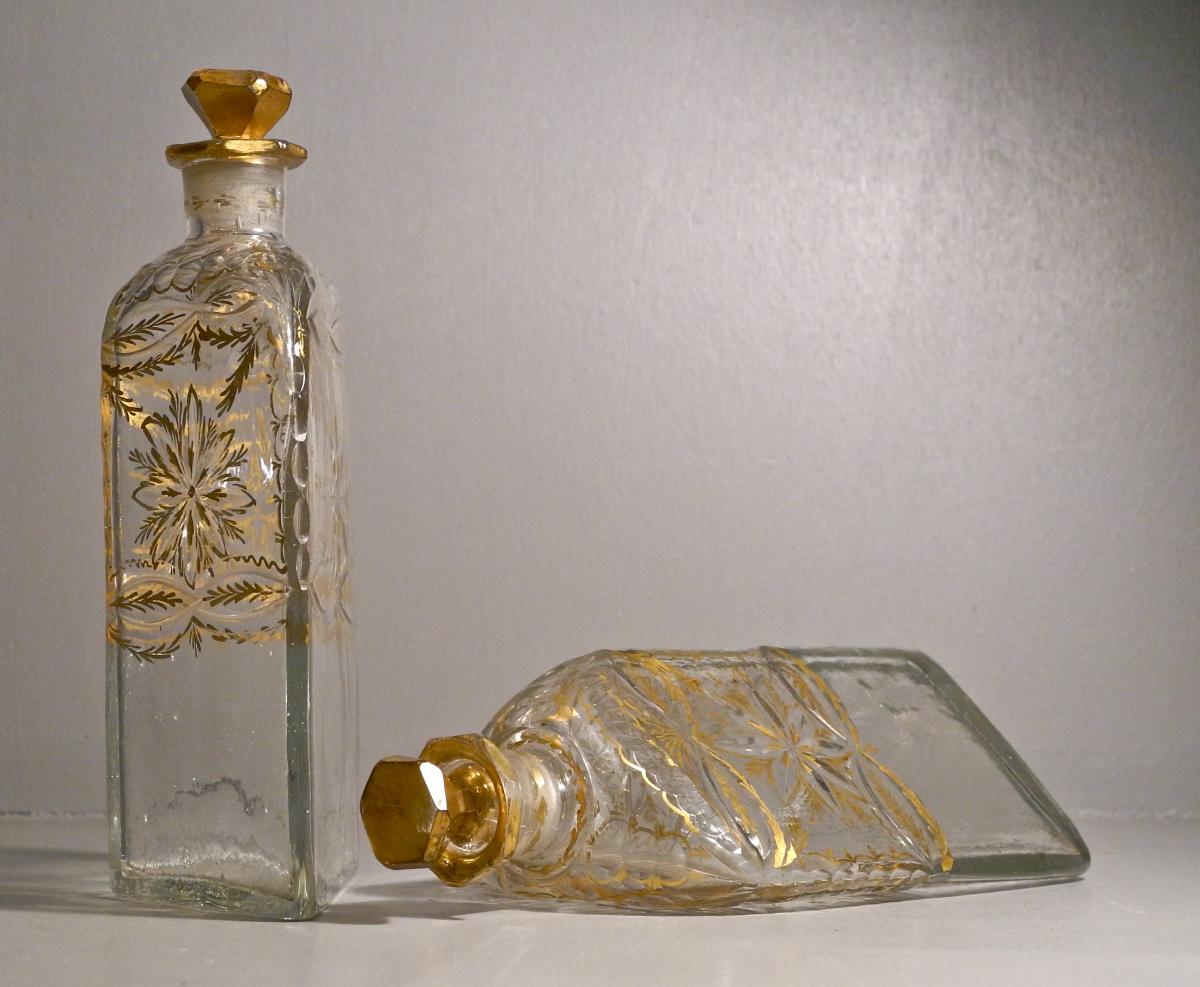 Pair Of Bottles Nineteenth Engraved Glass And Gold