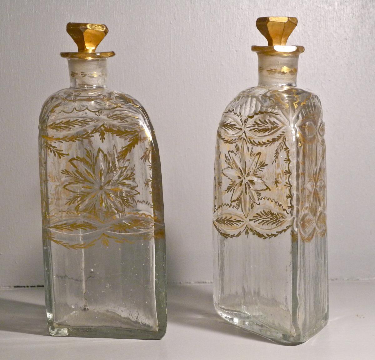 Pair Of Bottles Nineteenth Engraved Glass And Gold-photo-3