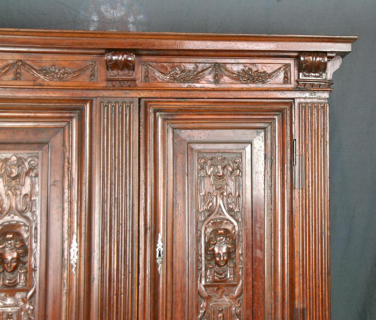 Buffet 2 Corps Renaissance XVII Carved Walnut-photo-4