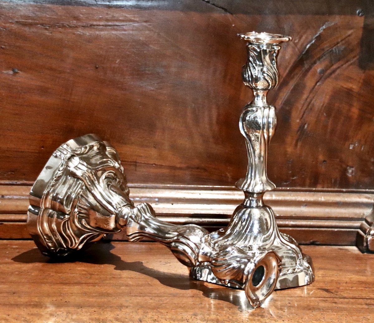 Paire De Bougeoirs Rocaille XIXème En Bronze Argenté 