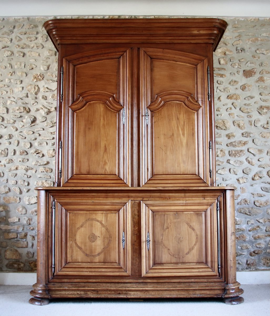 Buffet 2 Corps De Pr&eacute;sentation En Merisier d&#039;&eacute;poque XVIII&egrave;me