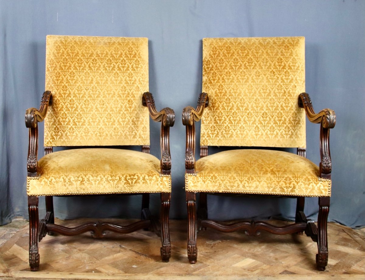 Paire De Fauteuils De Style Louis XIV En Noyer-photo-3