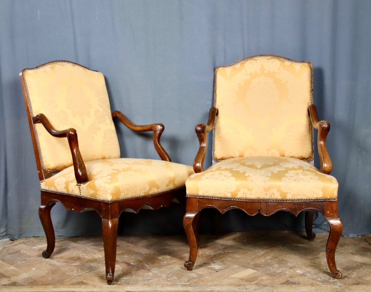 Pair Of Armchairs A La Reine In Walnut, 18th Century