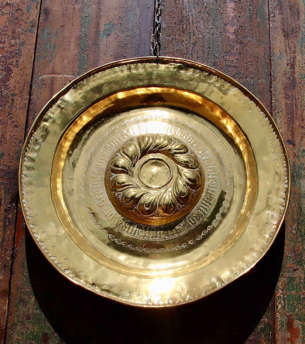 Grand Plat De Quête XVIIème En Laiton-photo-3