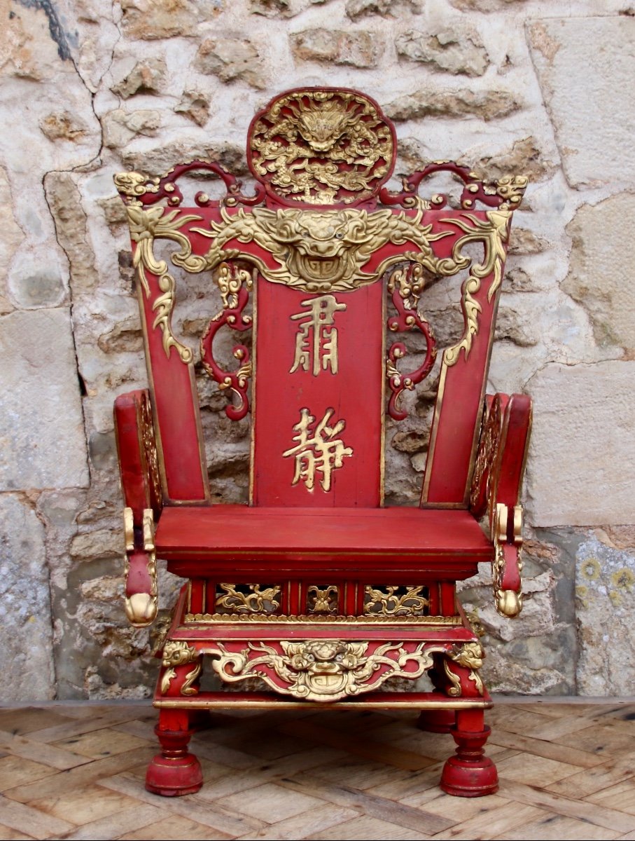 Chinese Throne With Dragons In Red Lacquer And Nineteenth Gilding-photo-2