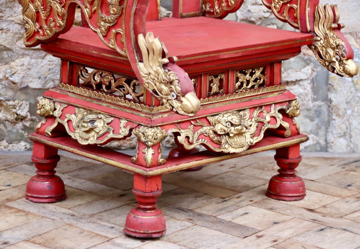 Chinese Throne With Dragons In Red Lacquer And Nineteenth Gilding-photo-4