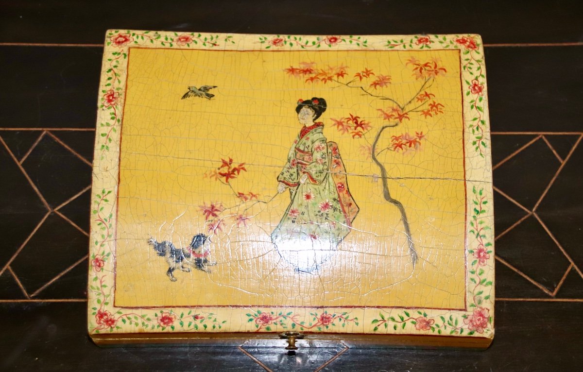 Nineteenth Century Japanese Decor Box In Lacquer-photo-5