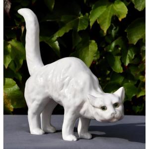 Bavent Earthenware Cat