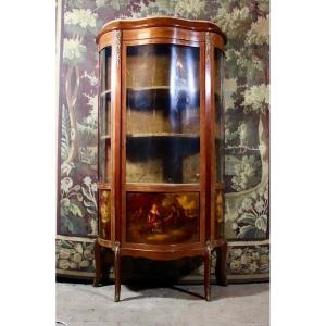 Curved 19th Century Showcase In Martin Varnish 