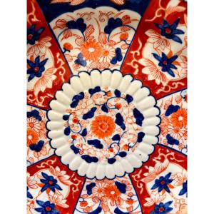 Large Imari Dish With Fluted Rim, 19th Century