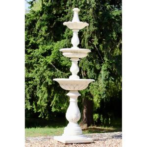 Large 19th Century Fountain In Carrara Marble