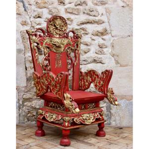 Chinese Throne With Dragons In Red Lacquer And Nineteenth Gilding