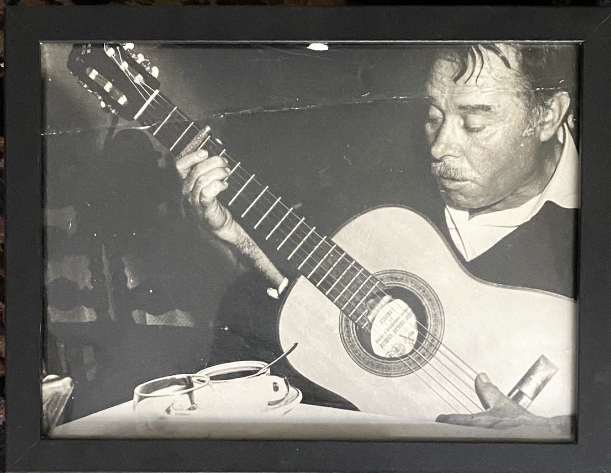 Group Of Dancers And Musicians -photo-7