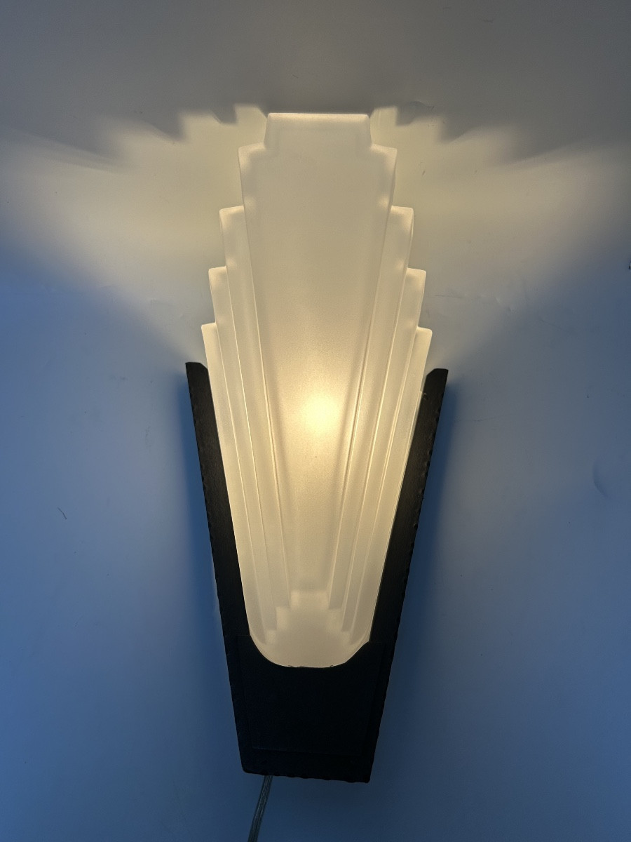 Pair Of Art Deco Wall Lights In The Style Of Sabino -photo-3