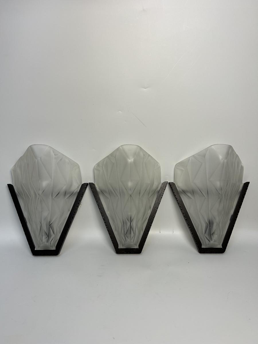 Degué Suite Of 3 Art Deco Wall Lights 