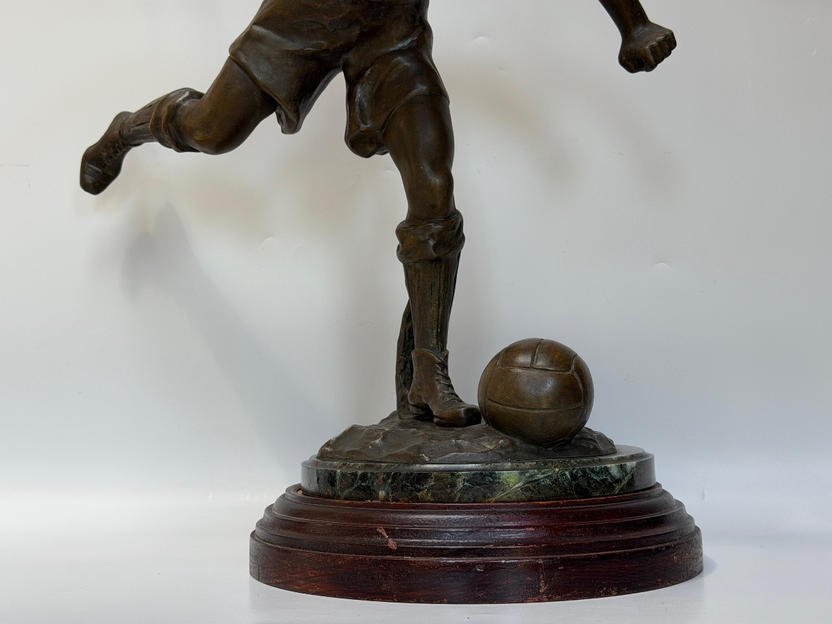 Sculpture Art Déco joueur de Foot-photo-2
