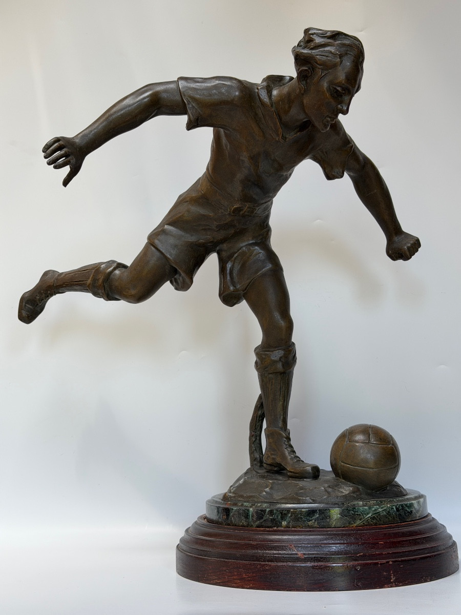 Sculpture Art Déco joueur de Foot