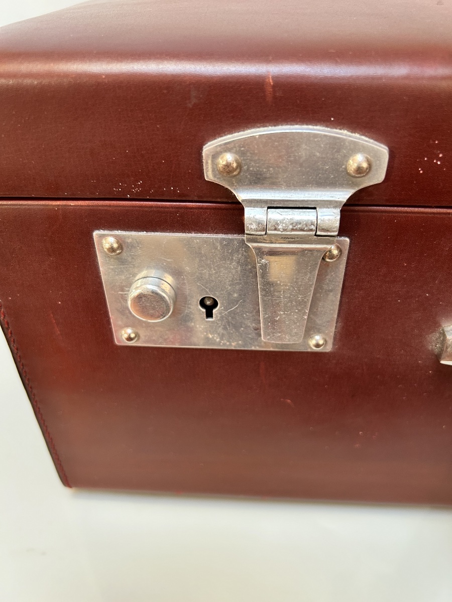 Bordeaux-colored Leather Suitcase From The 1930s-photo-4