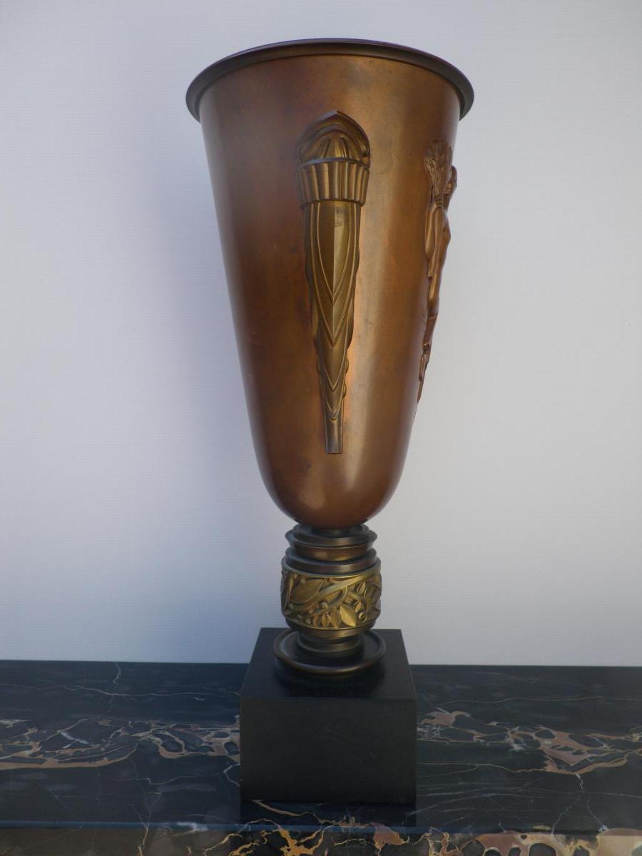 Urne Art Déco En Bronze Sur Socle En Bois Art Deco-photo-2