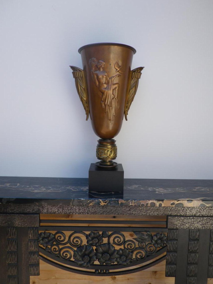 Urn Art Deco Bronze On Base Wooden Art Deco-photo-4