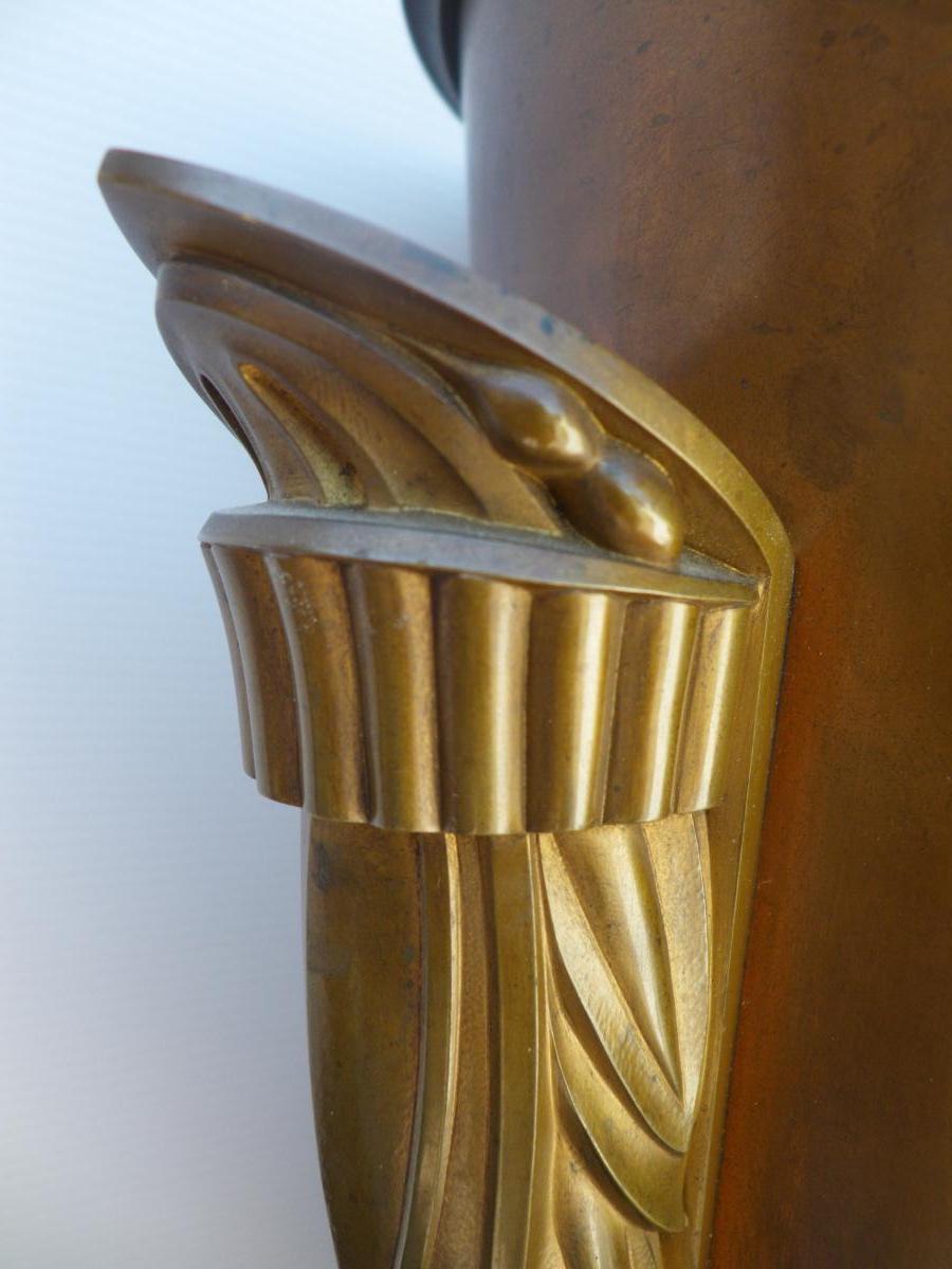 Urn Art Deco Bronze On Base Wooden Art Deco-photo-2