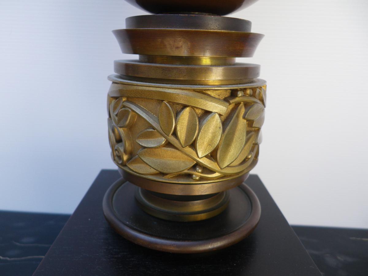 Urne Art Déco En Bronze Sur Socle En Bois Art Deco-photo-3