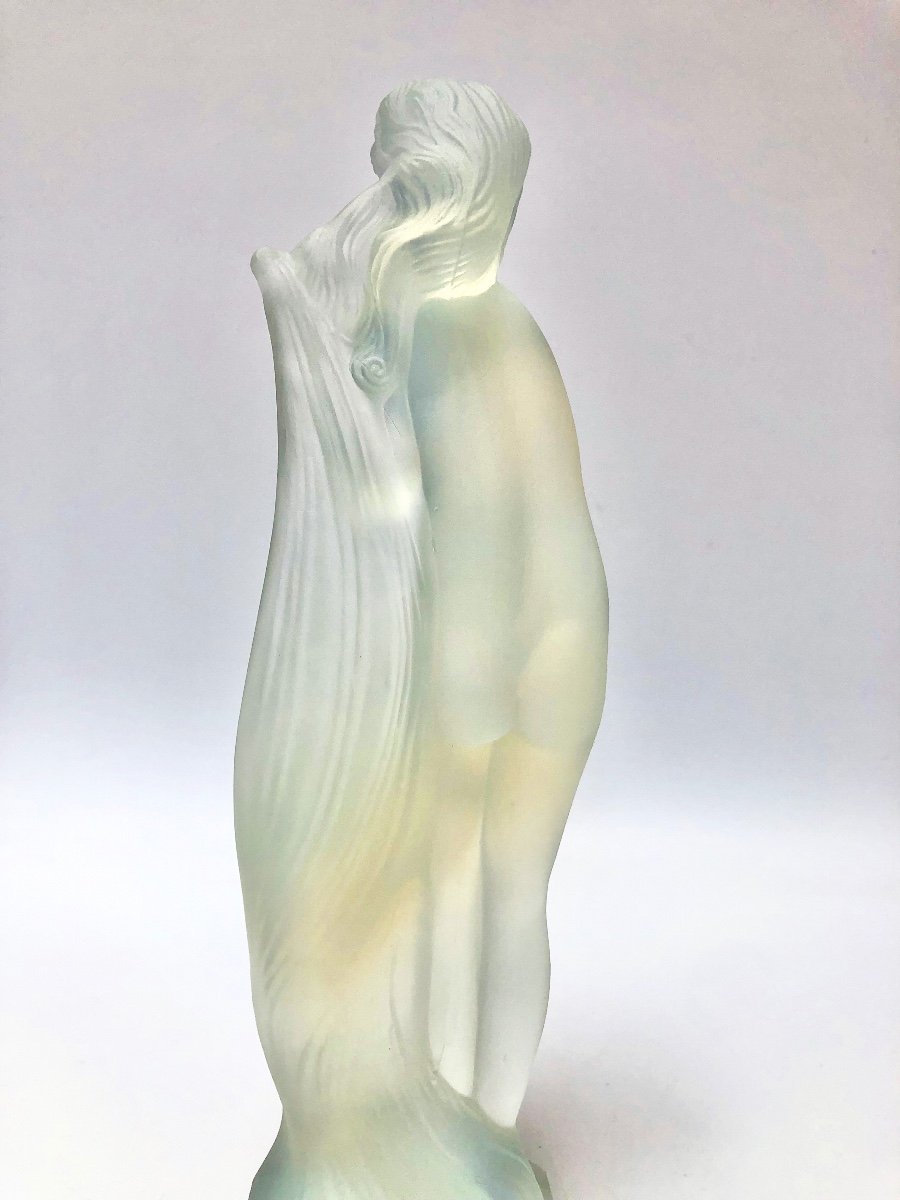 Etling Sculpture Femme Nue Aux Long Cheveux En Verre Moulé Opalescent-photo-4