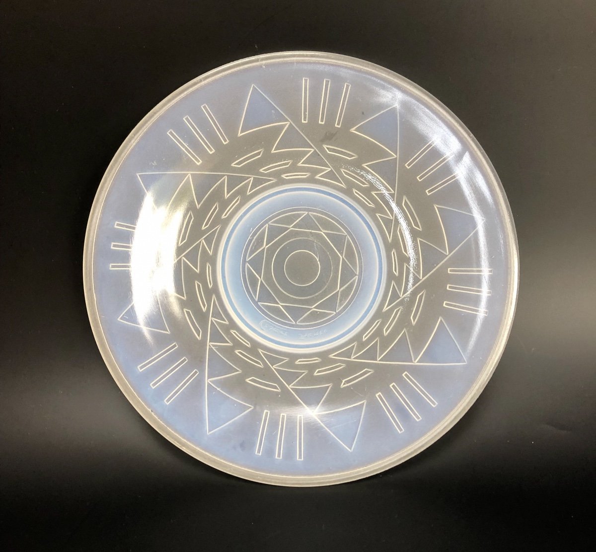 Coupe Plate Art Déco En Verre Moulé Opalescents Signée Césari -photo-3
