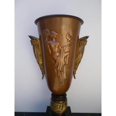 Urn Art Deco Bronze On Base Wooden Art Deco