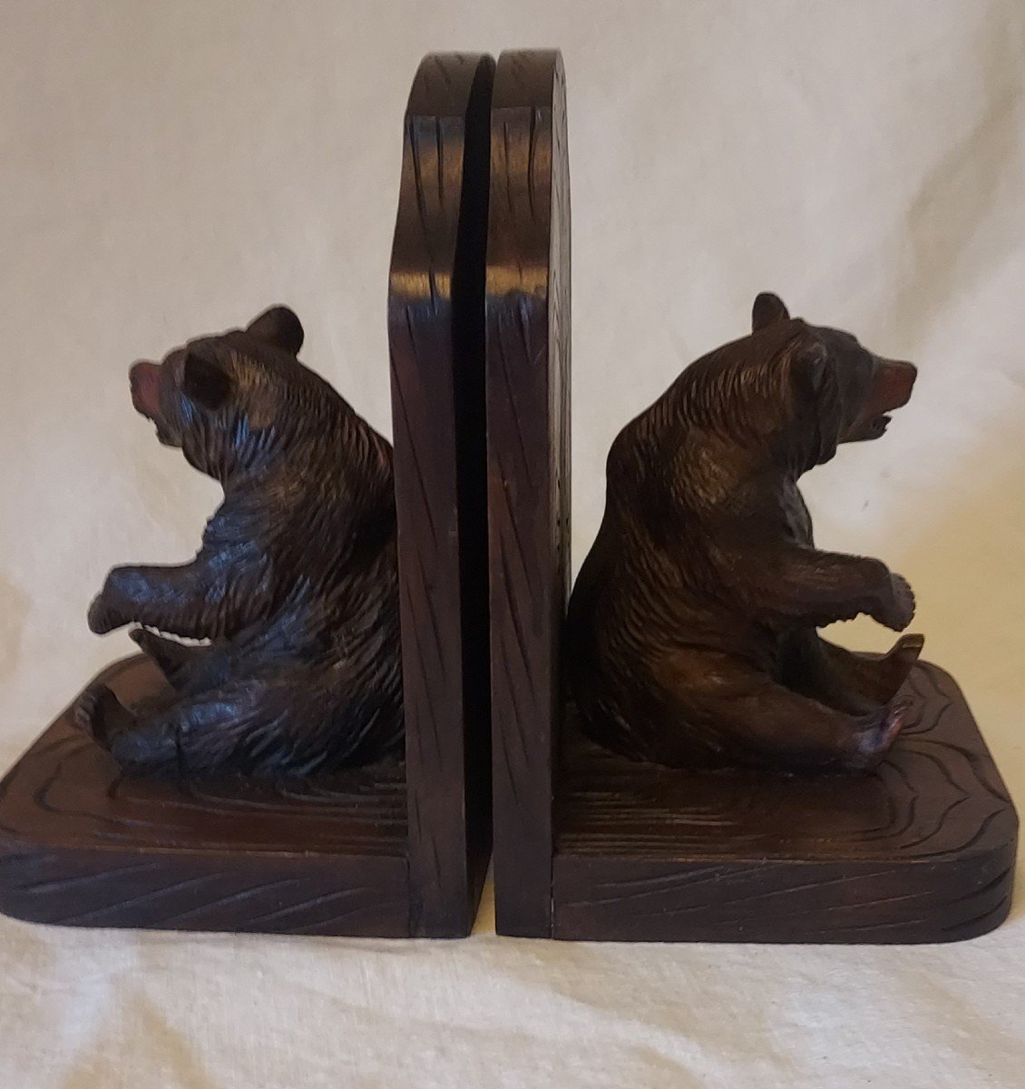 Black Forest Bear Bookend-photo-2