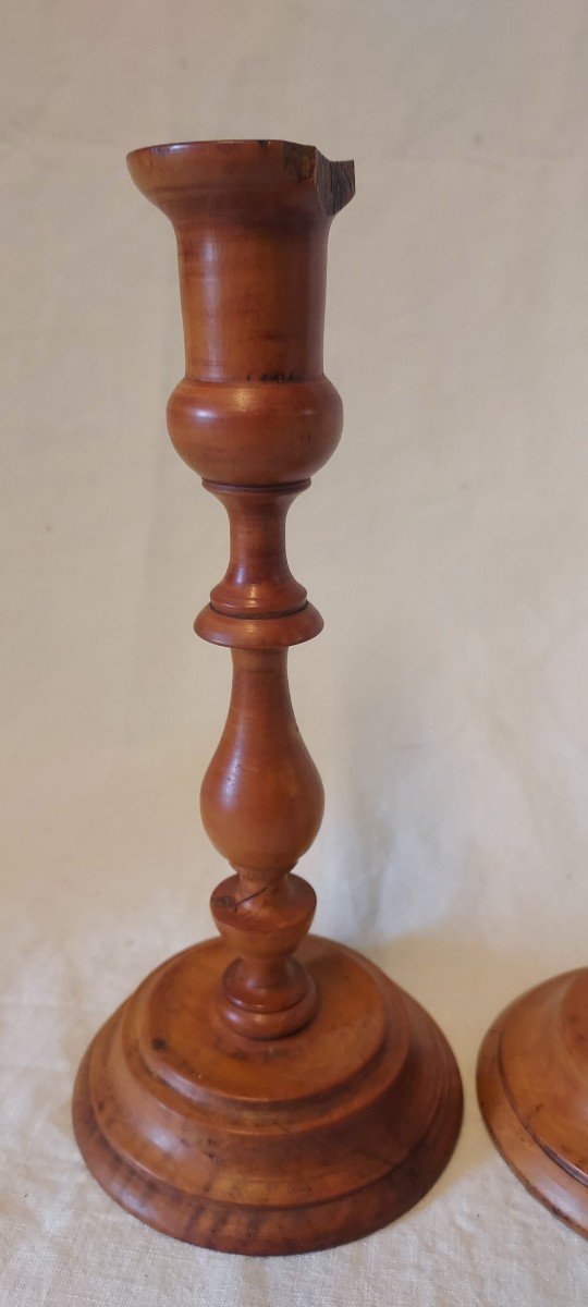 Pair Of Turned Boxwood Candlesticks From The 19th Century -photo-2