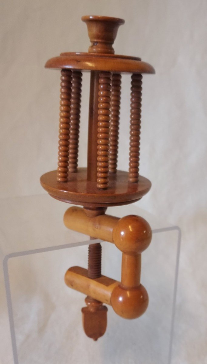 Thread Dispenser For Sewing In Turned Boxwood 19th Century 