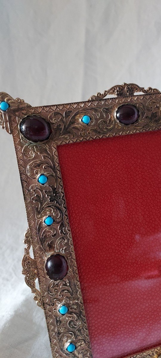 Austro Hungarian Photo Frame In Gilt Bronze Set With Garnet Red And Turquois Glass Cabochons-photo-3