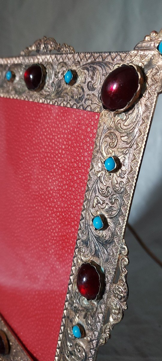 Austro Hungarian Photo Frame In Gilt Bronze Set With Garnet Red And Turquois Glass Cabochons-photo-1