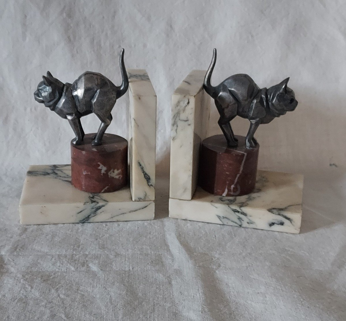 Pair Of Cat Bookends In Metal Alloy And Art Deco Marble -photo-4