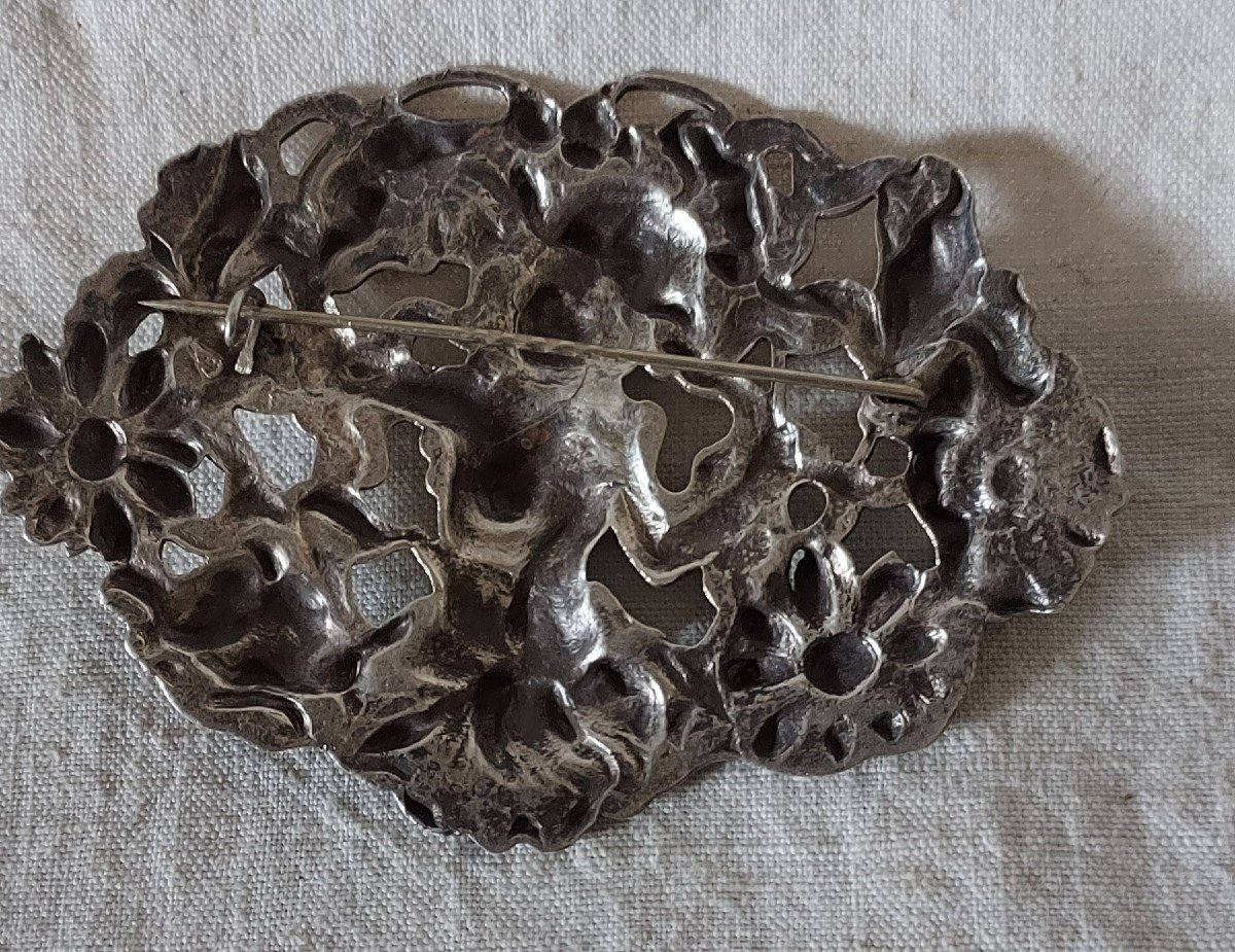 Art Nouveau Brooch In Silver-photo-3