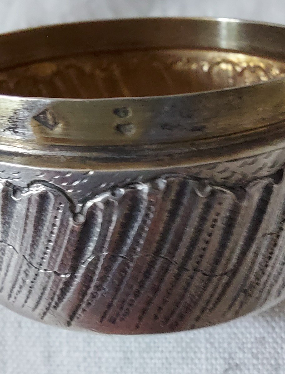 Louis XV Style Silver Pill Box From The 19th Century With Vermilion Interior -photo-1