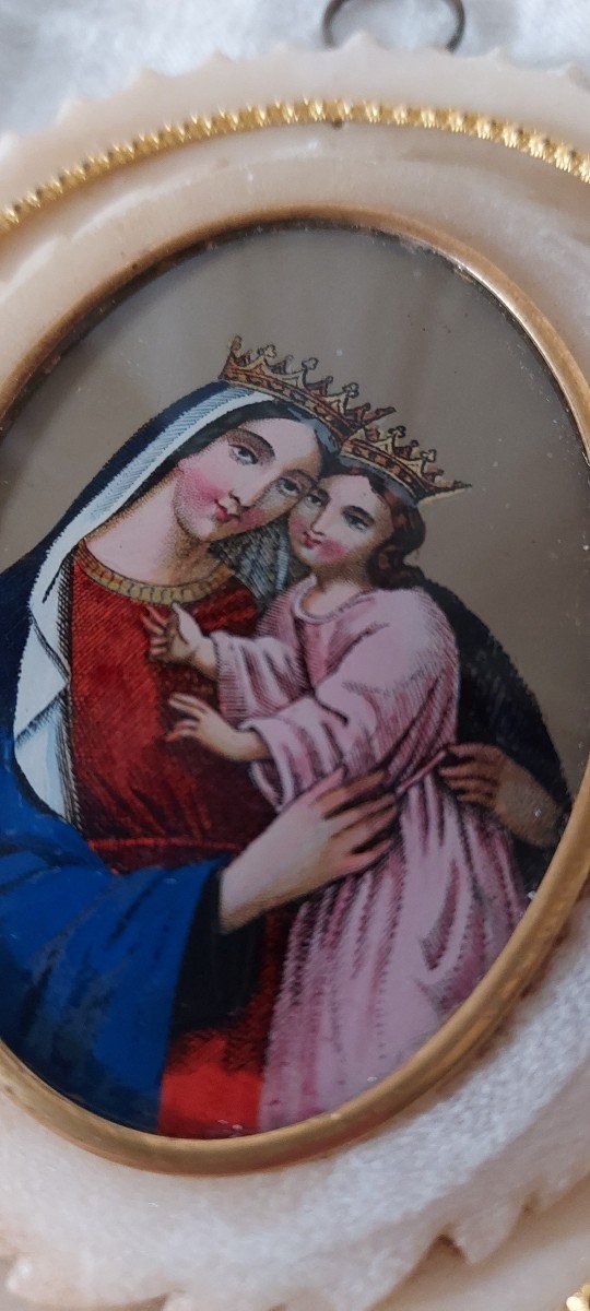 Fixed Under Glass Of The Virgin Mary And The Child Jesus Medallion Gilt Bronze And Alabaster Frame -photo-2
