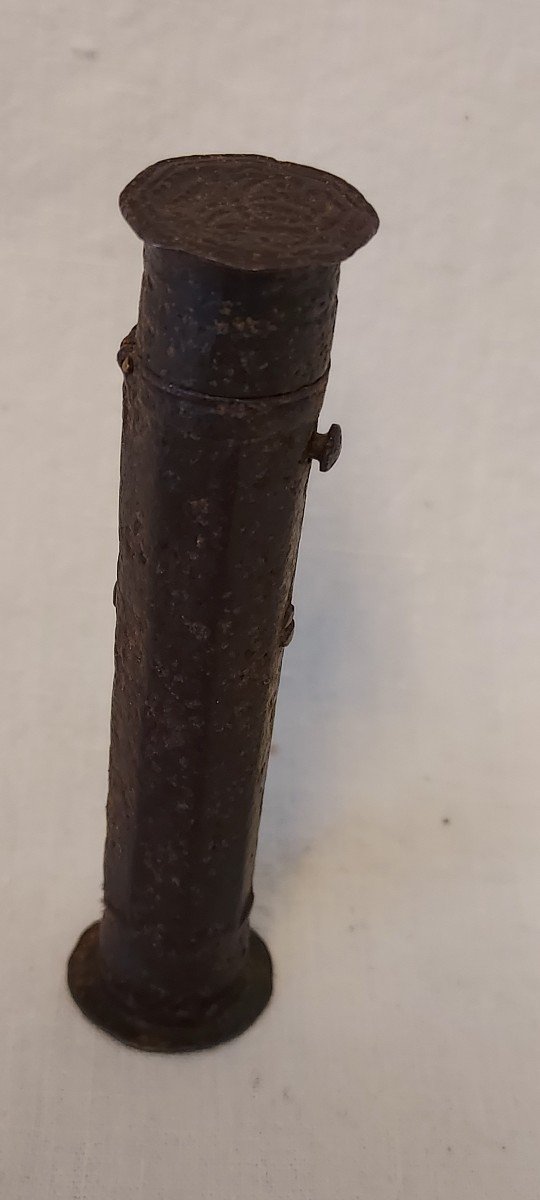 Double Seal Travel Wax Case 18th Century With Coat Of Arms And Coat Of Arms In Iron