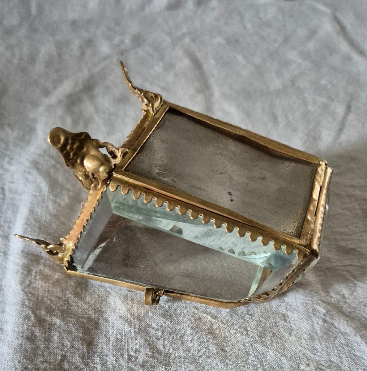 Coffret De Présentation De Reliquaire Ou Montre Gousset En Bronze Et Verre à Chanfrein -photo-4
