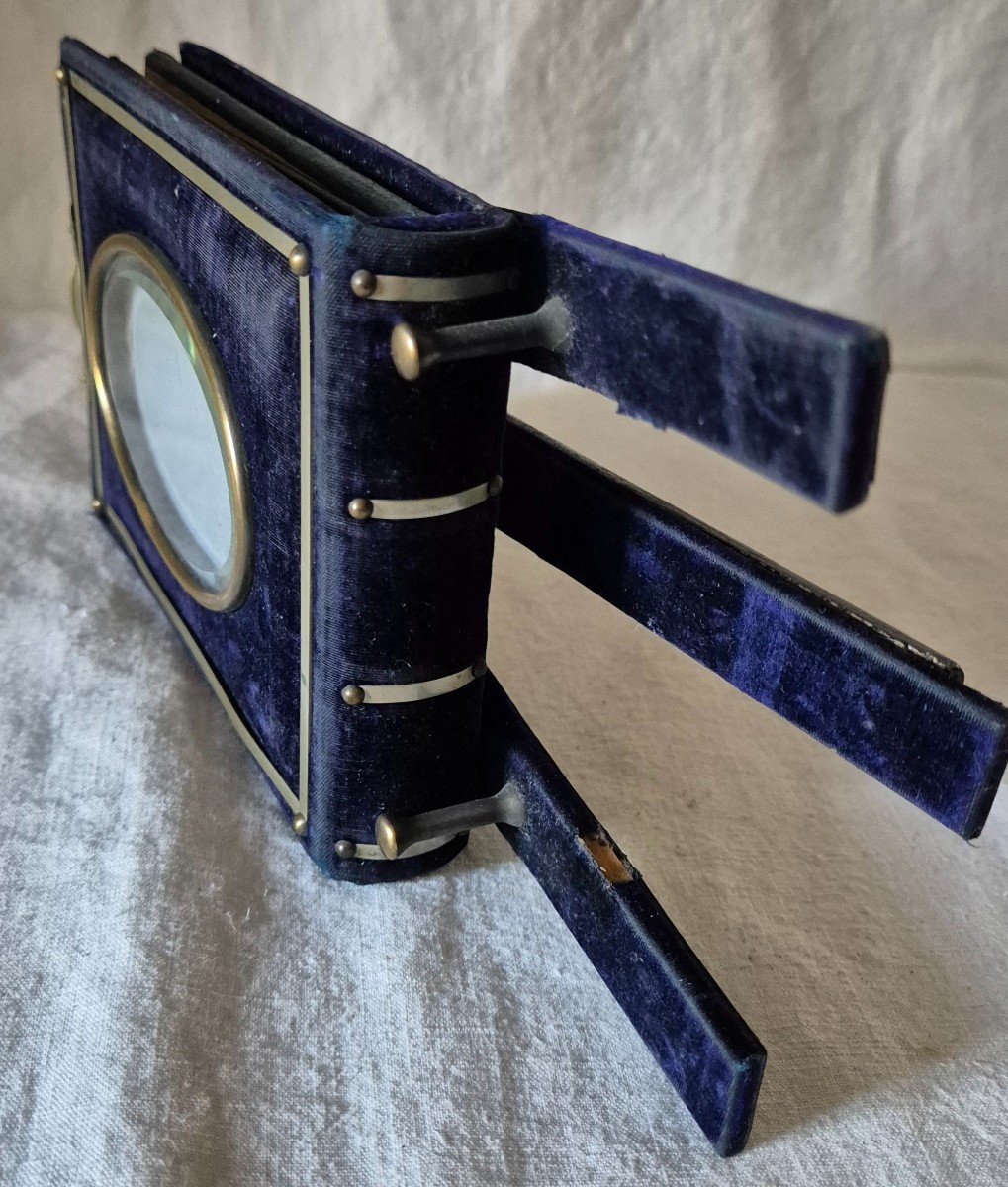 Cadre Porte Photo Album Dépliant En Velours Peluche Bleu Nuit Et Décors De Bronze Argenté-photo-7