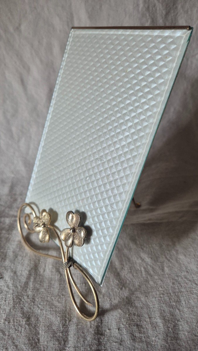 Art Nouveau Gilt Bronze Photo Frame With Clover Leaf Decor-photo-1