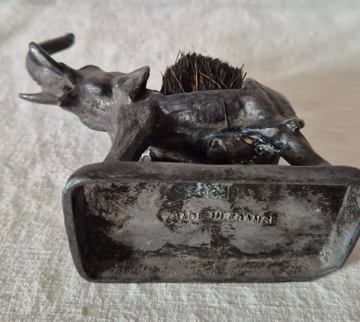 Dark Grey Metal Elephant Feather Wiper -photo-5