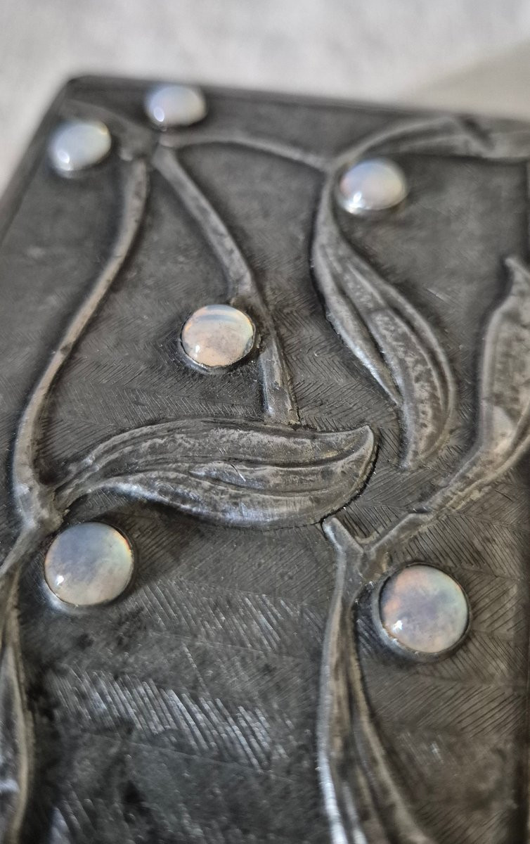 Art Nouveau Wood And Pewter Stamp Box With Mistletoe Decor-photo-1